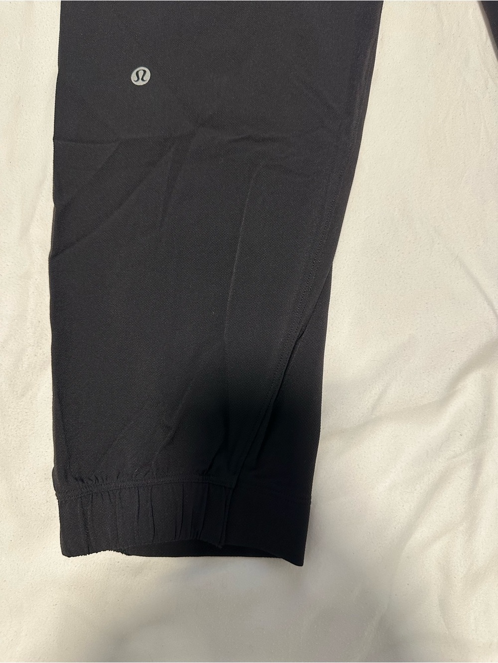 Lululemon License to Train Joggers - Picture 9 of 10